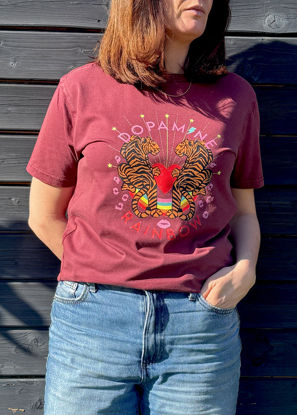 Washed burgundy Dopamine Rainbow graphic t shirt