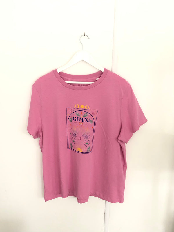 Item 163 Bubblegum Pink GEMINI CONSTELLATION Star Sign T-Shirt Size XXL